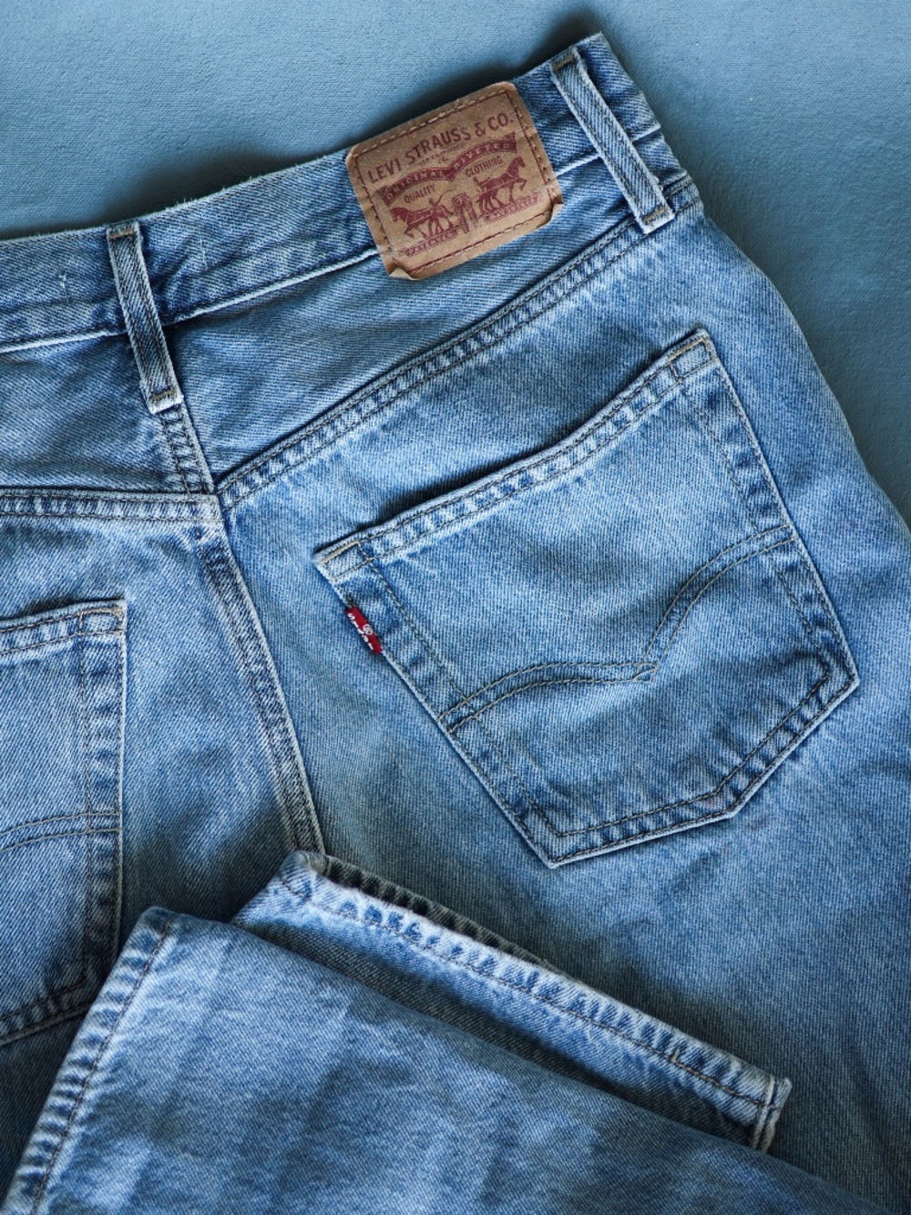 Levi's Ripped '94 Baggy Jean, Size 29, 30-31in waist, medium wash denim ripped
